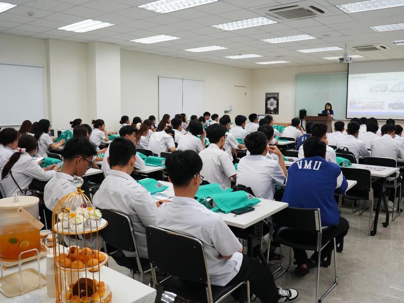 ĐOÀN CÁN BỘ, GIẢNG VIÊN, SINH VIÊN TRƯỜNG ĐẠI HỌC HÀNG HẢI VIỆT NAM THAM QUAN, TRẢI NGHIỆM THỰC TẾ TẠI CÔNG TY TNHH LITE ON VIỆT NAM