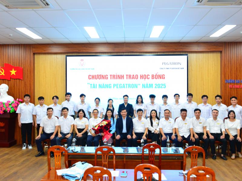 LỄ TRAO HỌC BỔNG TÀI NĂNG PEGATRON 2025